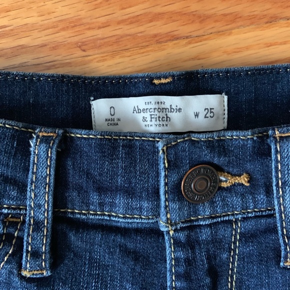 Abercrombie shorts size 0 - Picture 2 of 3